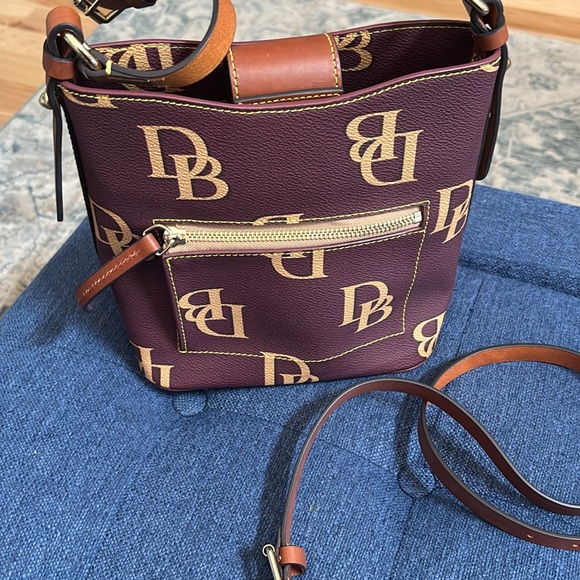 Dooney and Bourke Small Riley bag - Picture 2 of 8